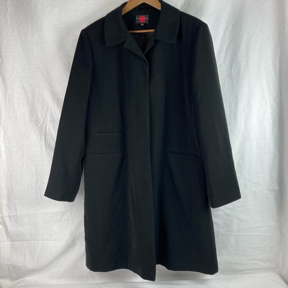 Gallery Black Classic Single-Breasted Trench Coat